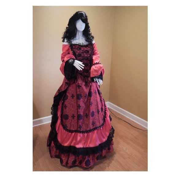 Tena Rae Custom size 10 RED/BLACK - Picture 1 of 11